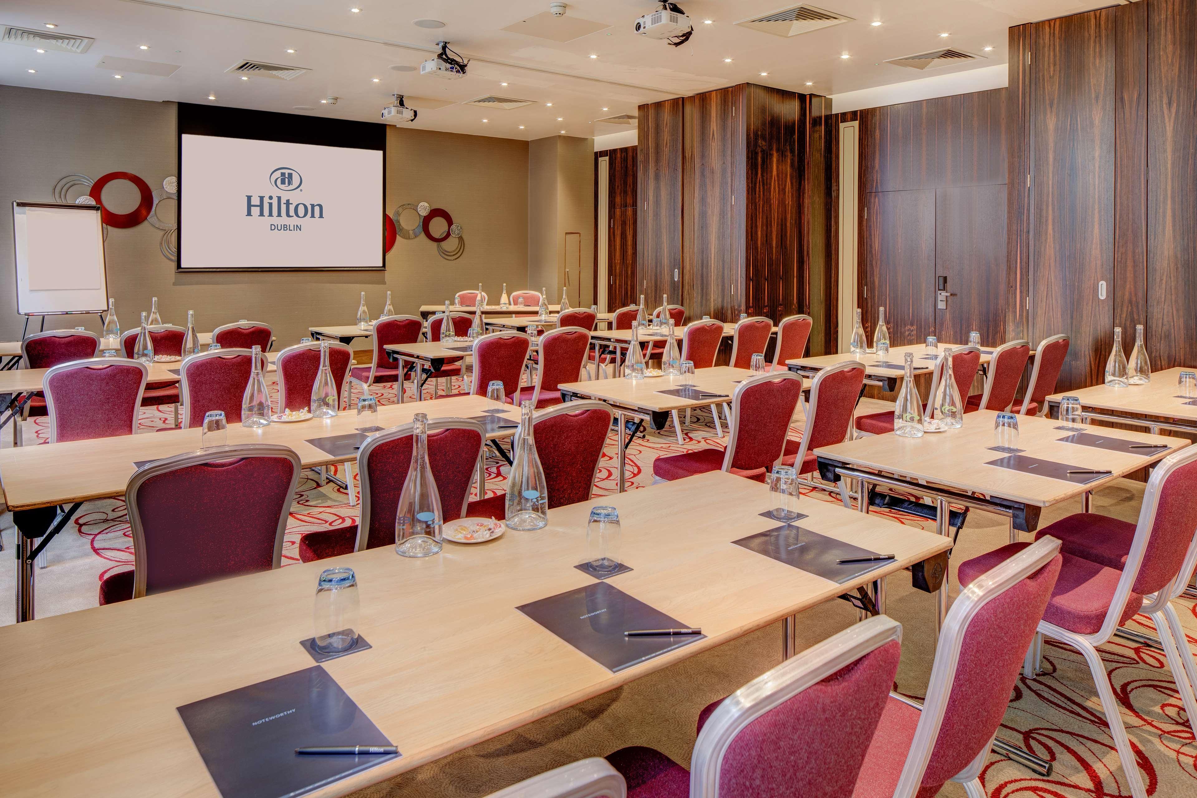 Hotel Hilton Dublino Esterno foto